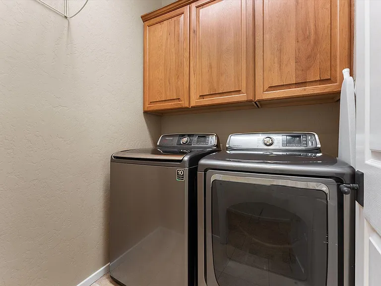 14333 W Cypress St — Photo 39
