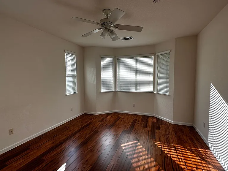 575 Quindell Way — Photo 7