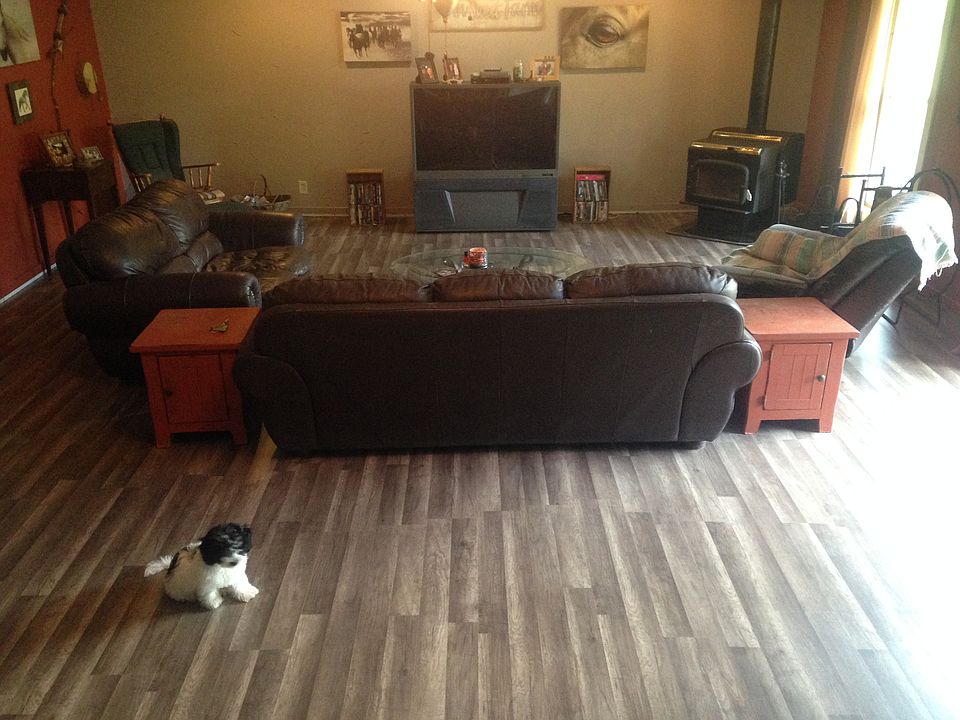 Living room (new floor)