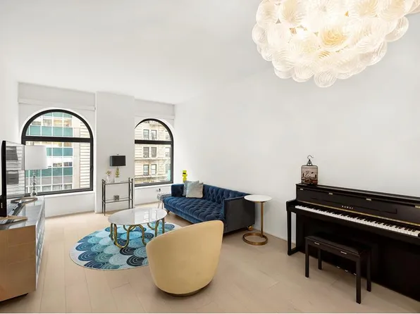 130 William Street 10F image 2 of 7