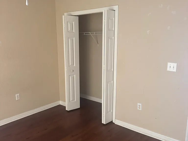 955 Highland Crest Cir — Photo 4