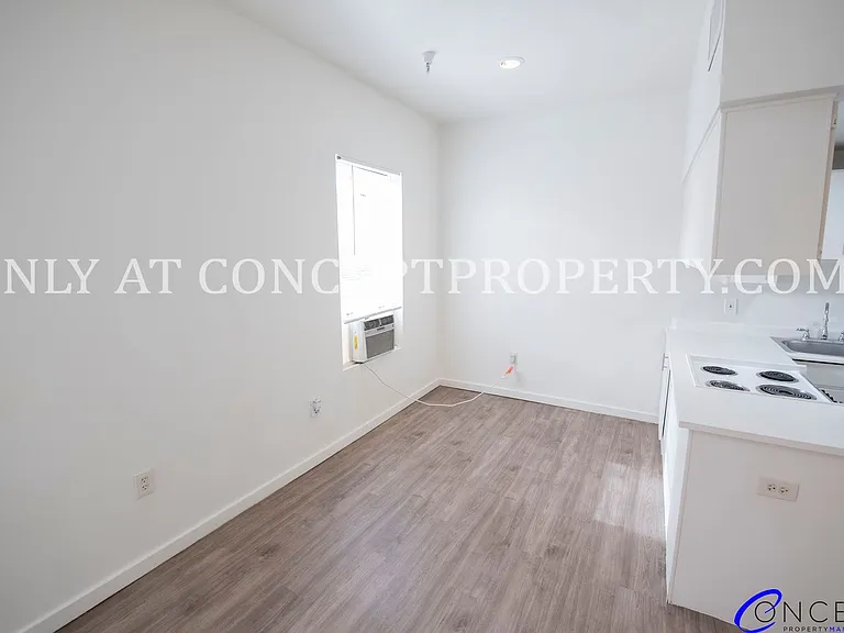 223 E 3rd Ave — Photo 68