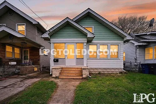 128 Carbon St Photo 1