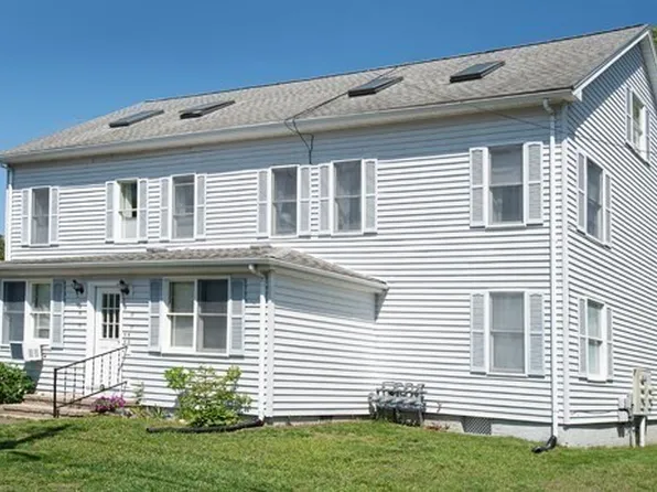 21 Mount Tom Ave, Easthampton, MA 01027