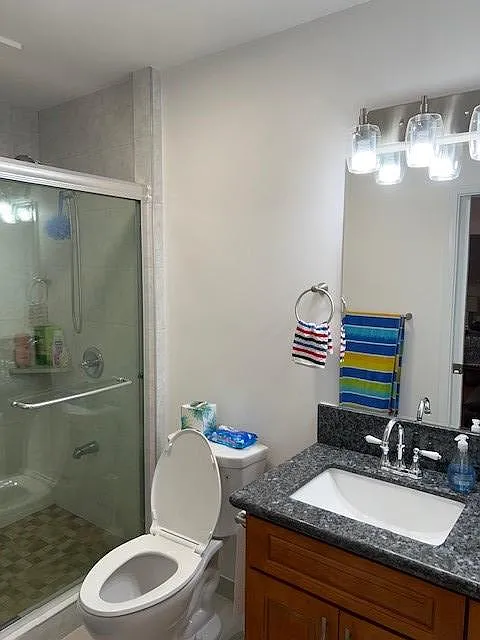 2240A Metcalf St — Photo 4