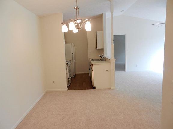 2nd image of 5987-11 Meadowcreek Dr #5987
