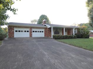 97 Cherry St, Centerville, TN 37033