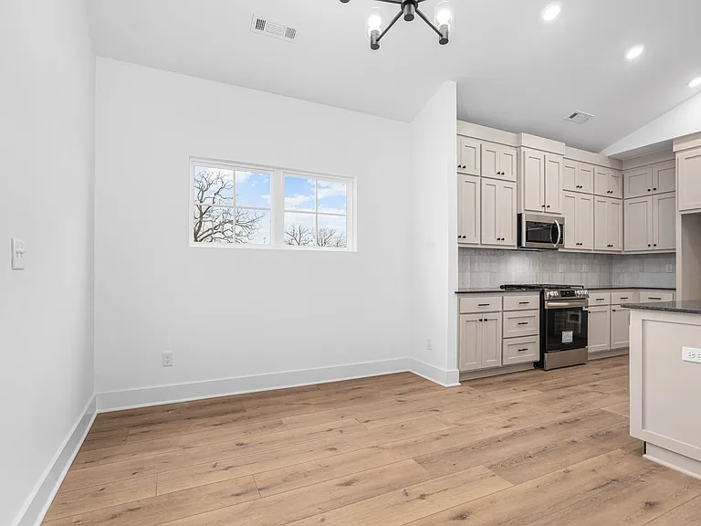 6812 Fir St — Photo 9