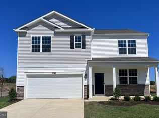 291 Centergate Dr, Charles Town, WV 25414