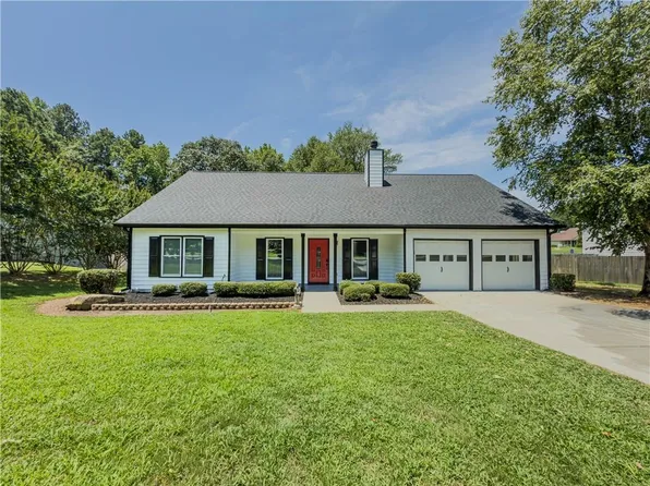 2335 Huntington Dr, Loganville, GA 30052