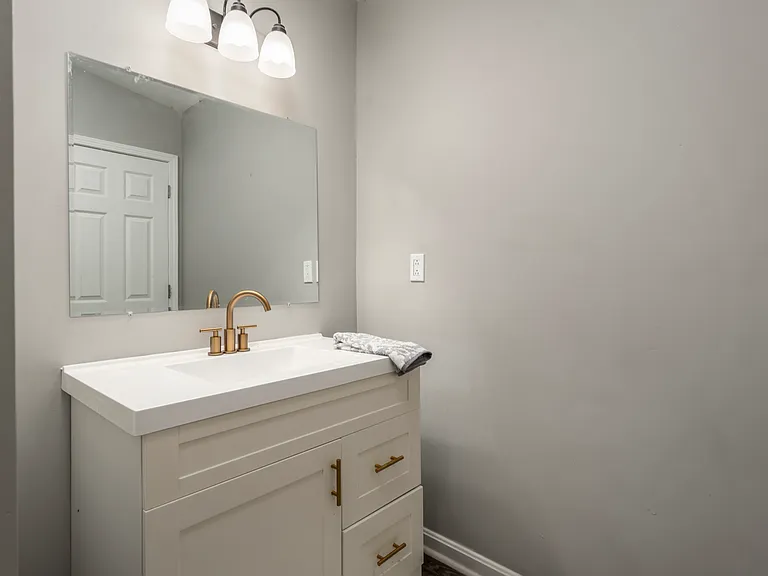 1408 Culbertson Ave — Photo 18