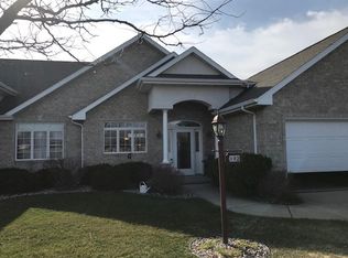 192 Golf Course Dr, Wrightstown, WI 54180