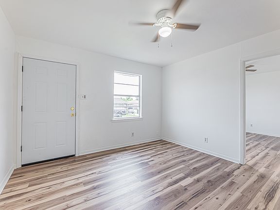 4th image of 401 S 40th St #B