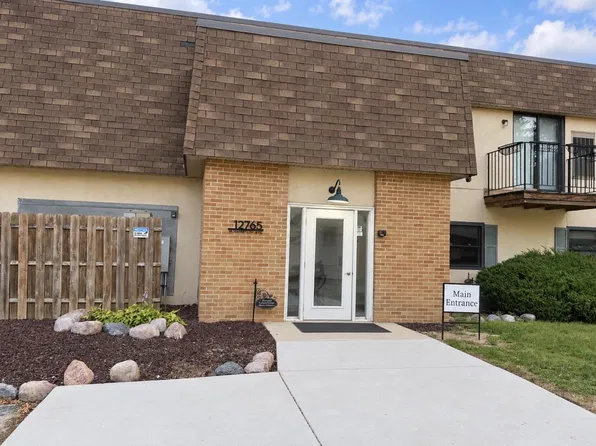 12765 W Hampton AVENUE #205, Butler, WI 53007