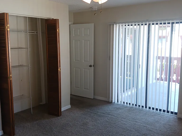 2093 Oak Meadow Cir — Photo 6