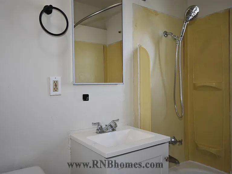 2101 Bell Ave #4 — Photo 6