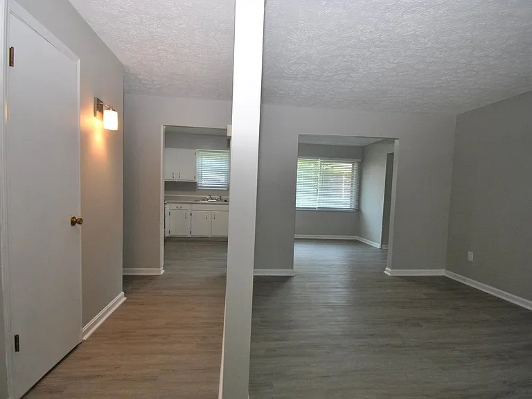 6711 El Rancho Rd — Photo 12