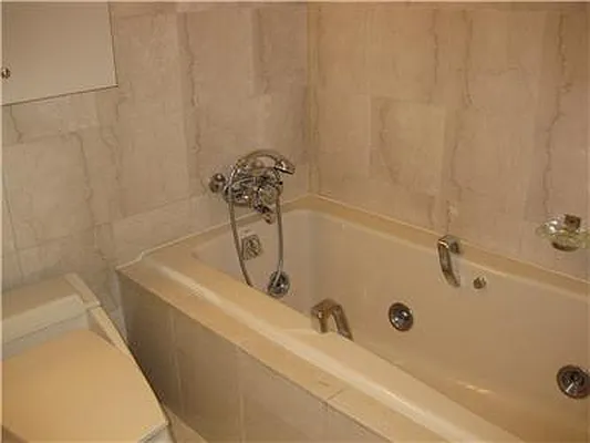 Rented by RELO REDAC INC. | media 22