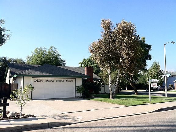 Picture of full property.