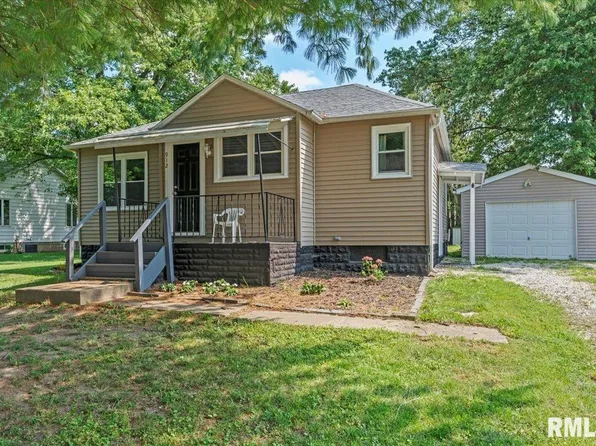 912 Washington St, Pawnee, IL 62558