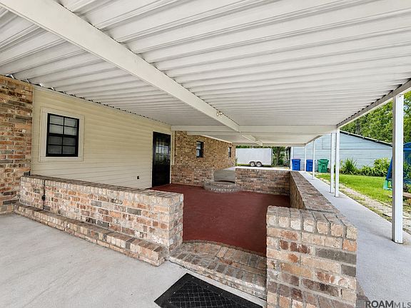 3rd image of 76950 Dewey Dr