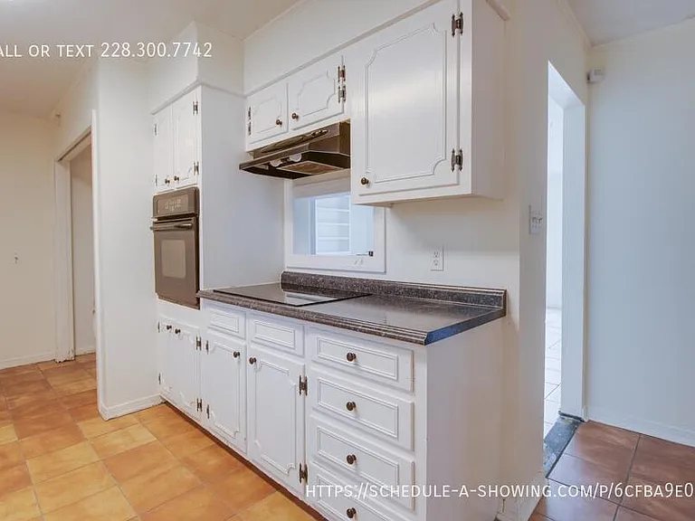 107 Deanna St — Photo 5
