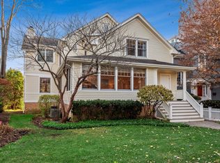 1092 Spruce St, Winnetka, IL 60093