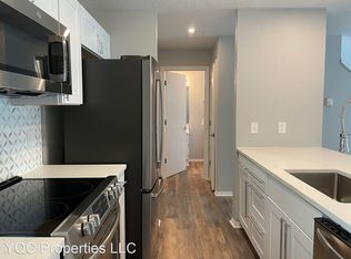 1421 Laurel St, Lake Oswego, OR 97034