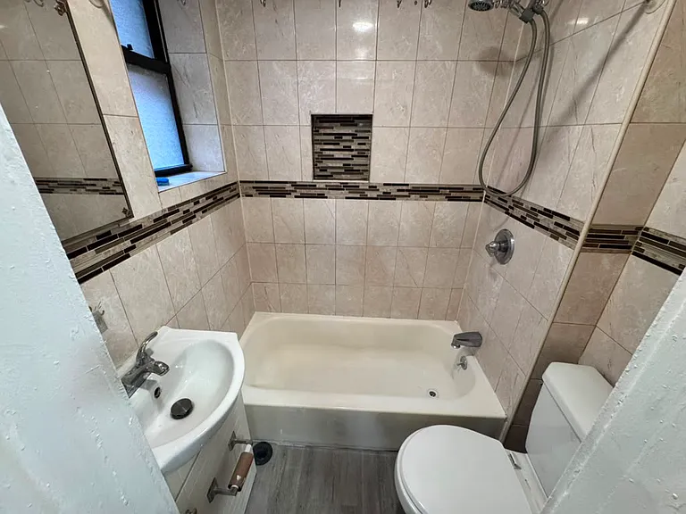 115 Grafton Ave #3F — Photo 4