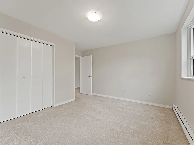 260 Randolph Pl — Photo 17