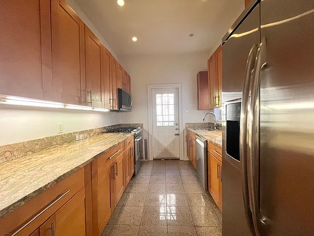 184 New York Ave #2 — Photo 23