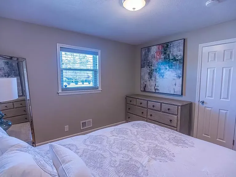 614 Camellia St NE — Photo 27