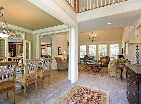2nd image of 6615 Briarhaven Dr