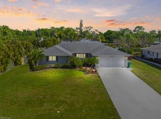 5275 Maple Ln, Naples, FL 34113