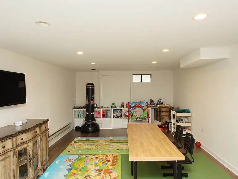 78 Sturbridge Rd — Photo 32