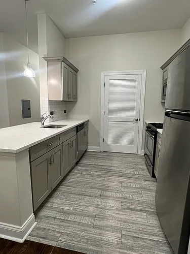 743 Park Ave #201 Photo 1