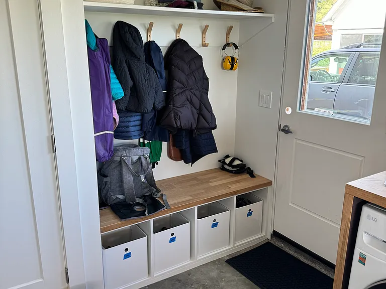 The laundry room / mud room