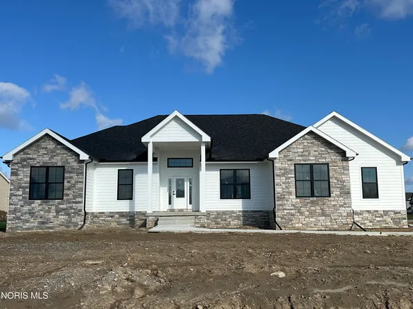 3760 Turtle Creek Dr, Perrysburg, OH 43551