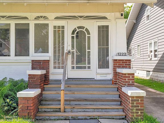 5th image of 1222 Minnie St