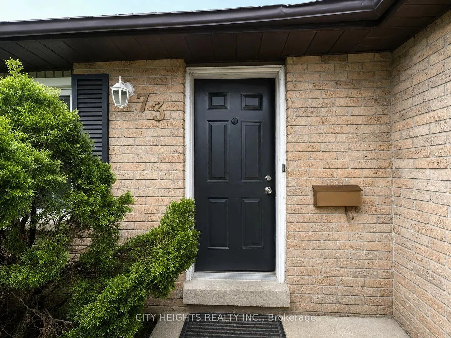 3 bed, $2,300 — Photo 3