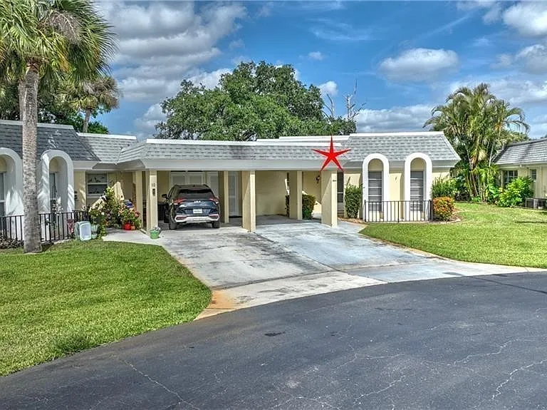 9 Park Lane Cir — Photo 2