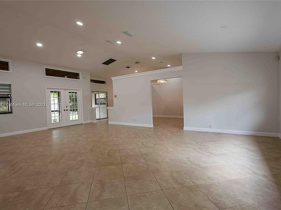 3rd image of 8248 NW 40th Ct