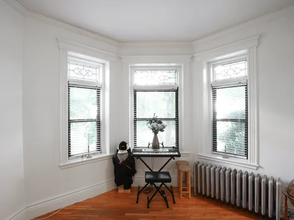 1109 Boylston St, Boston, MA