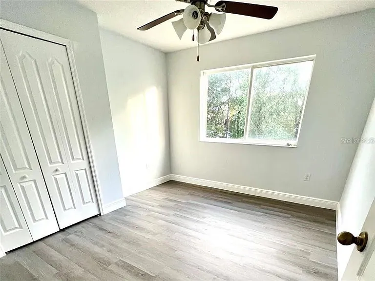 12946 Grovehurst Ave — Photo 9