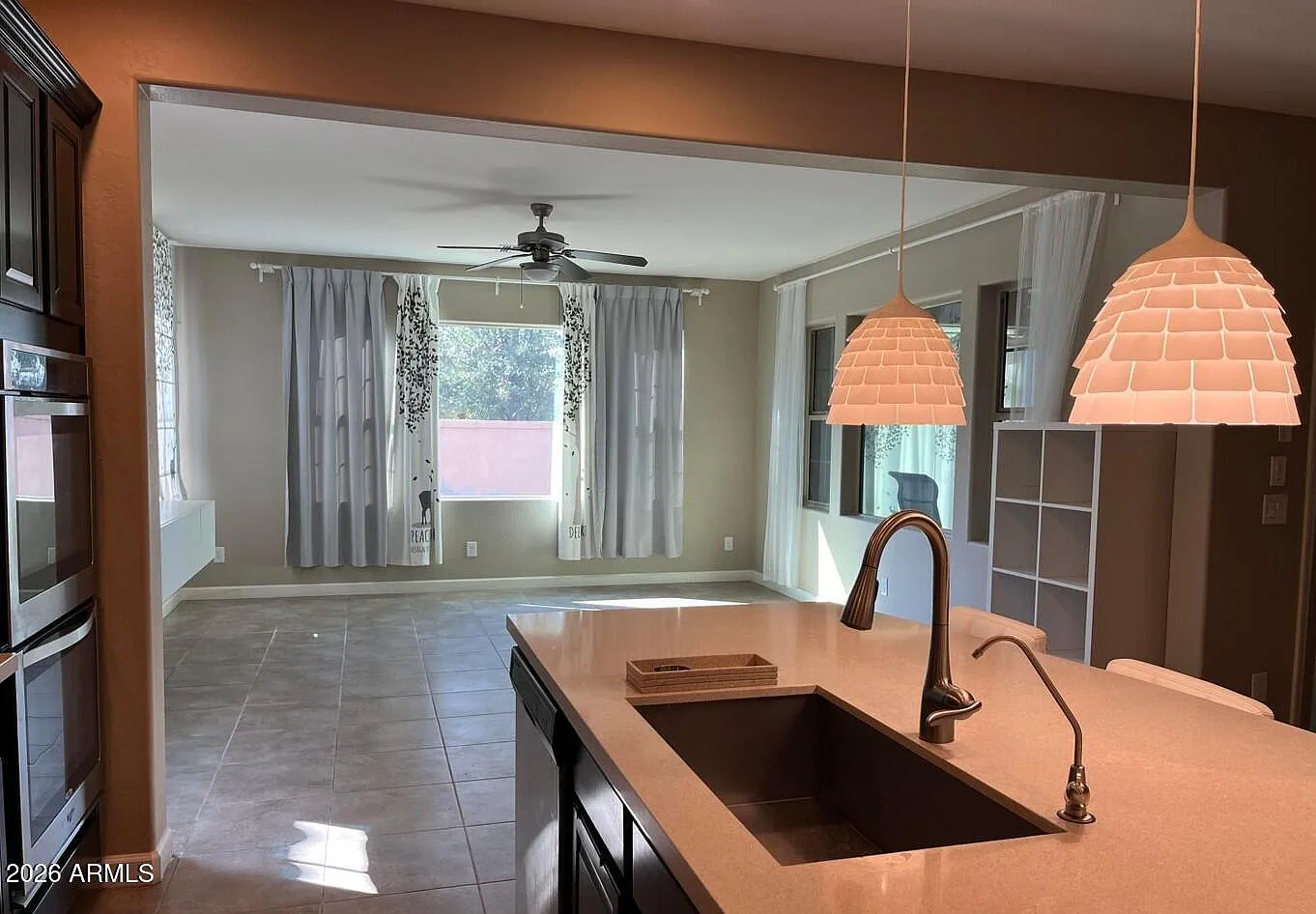 3 bed, 3.0 bath, 2363 sqft, $2,900 — Photo 4
