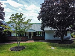 115 Eads Mountain Rd, Secondcreek, WV 24974