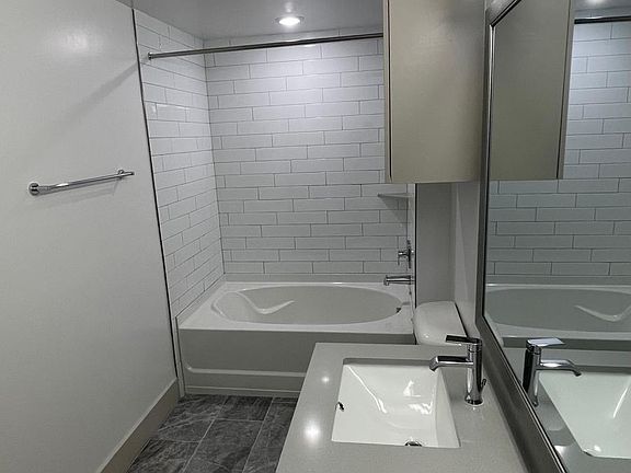 4th image of 5941 NE 2nd Ter Unit A
