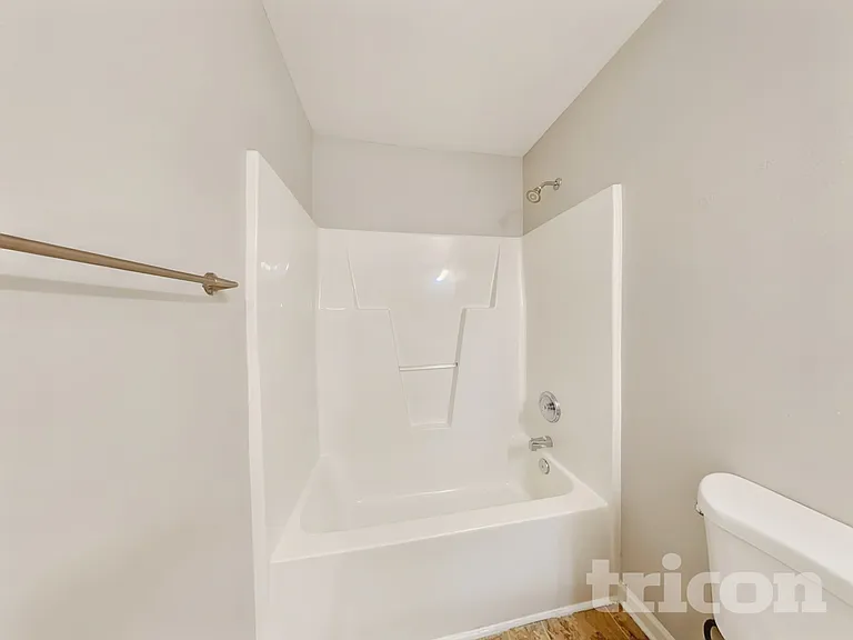 6716 Commack Dr — Photo 14
