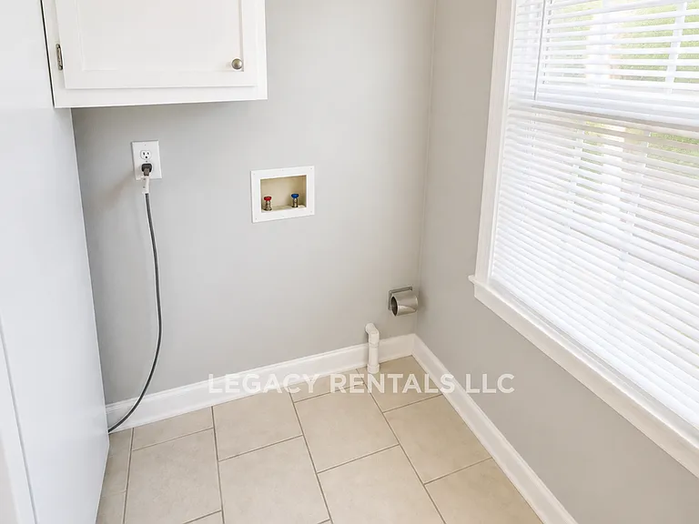 241 Evansdale Ave #1 — Photo 3