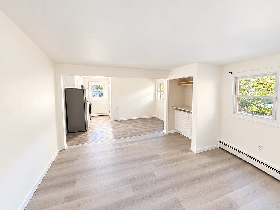 303 Harrison Ave #2